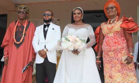 Sir Ayaegbunam, Senior Legislative Aide To Elumelu Gives Daughter Out in Holy Matrimony.