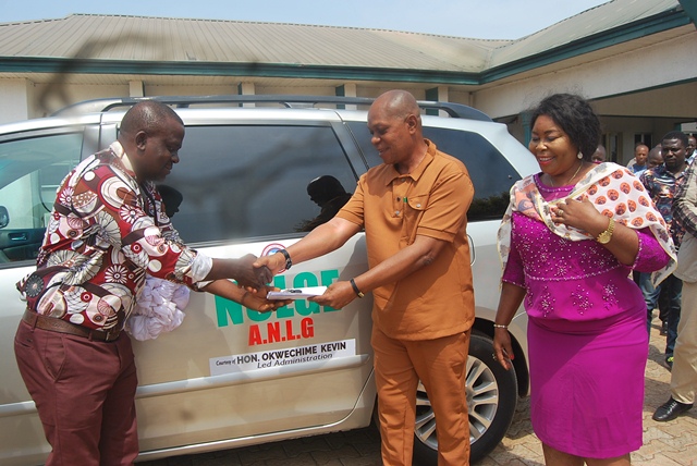 Aniocha North Council Chairman, Okwechime Donates Sienna Utility Vehicle To Council Workers Union, NULGE