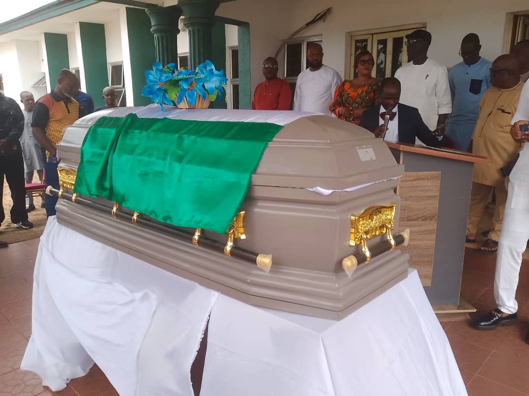 Aniocha North Local Government Bids Farewell To Hon SPC Aniamaka, As He Goes Home In Grand Style