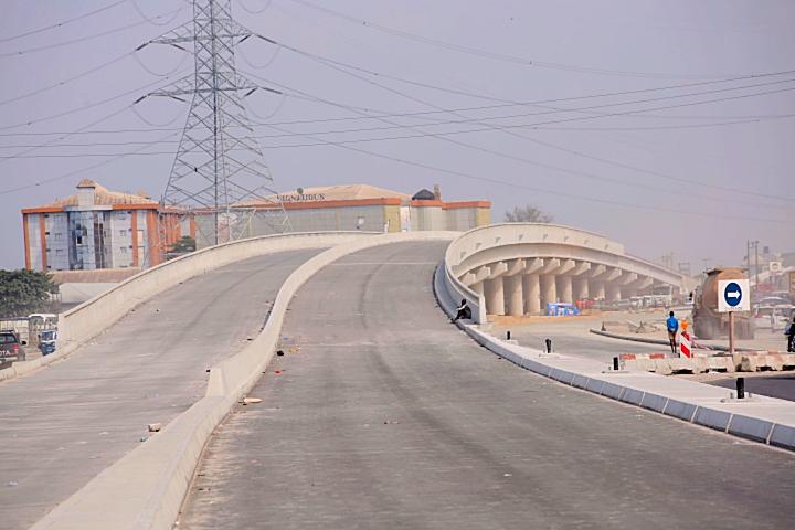 Residents Laud Oborevwori As DSC Roundabout Flyover Opens To Vehicular Traffic …Vows To Vote Him For A Second Term In 2027