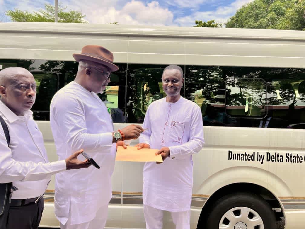 Oborevwori Strengthens Media Partnership, Gifts Delta NUJ 18-Seater Bus