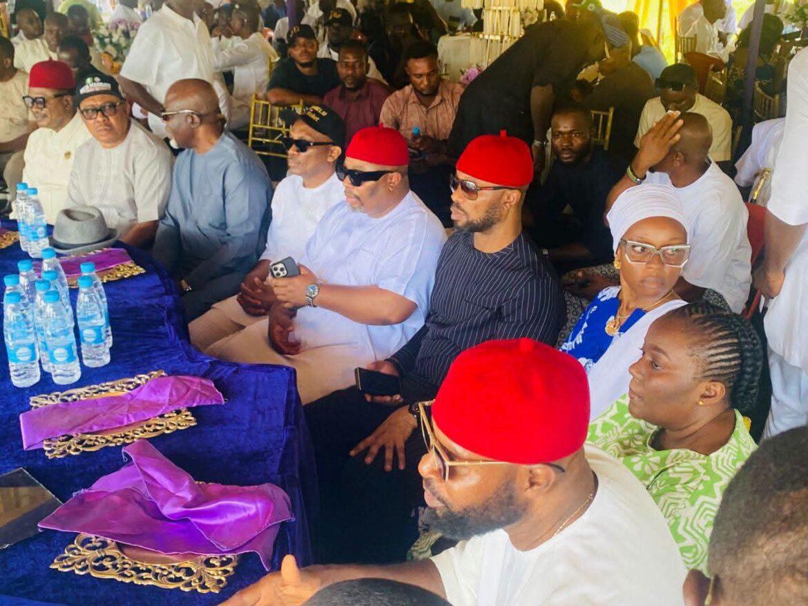Elumelu Joins Political Leaders to Honour Late Sorokwu, Pays Tribute to Legacy of Service